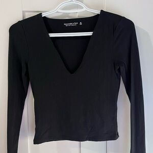 Abercrombie & Fitch v neck long sleeve - size xs